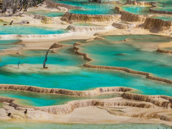 【九寨溝黄龍空港発着・2泊3日】終日観光で九寨溝をたっぷり満喫！九寨溝＋黄龍 宿泊ツアー *選べるホテルランク＜専用車＋専属日本語ガイド／食事付＞
