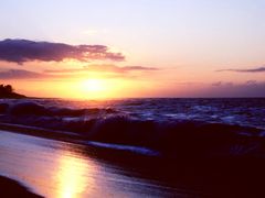 Hawaii_NorthSHore_Sunset_shutterstock_1288773742