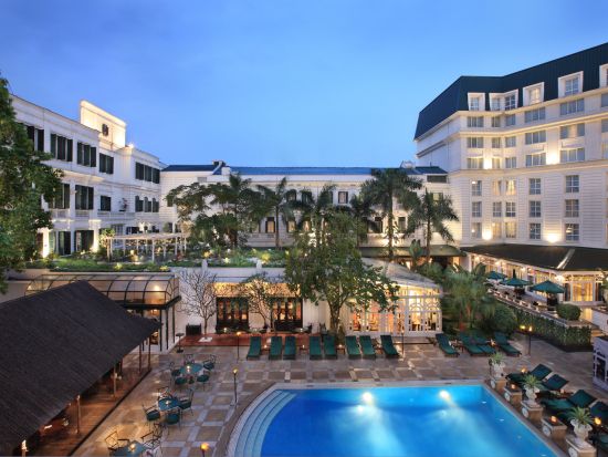 ソフィテルレジェンド・メトロポールハノイ アフタヌーンティー＆水上人形劇鑑賞＋ベトナム料理の夕食ツアー by サザンブリーズ