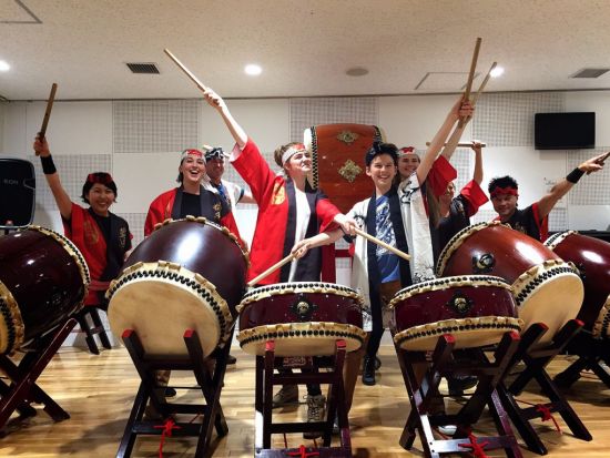 和太鼓体験レッスン 和太鼓の叩き方を丁寧にレクチャー！生の和太鼓演奏も見れる！＜東京都＞