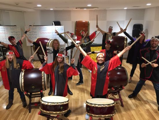 和太鼓体験レッスン 和太鼓の叩き方を丁寧にレクチャー！生の和太鼓演奏も見れる！＜東京都＞