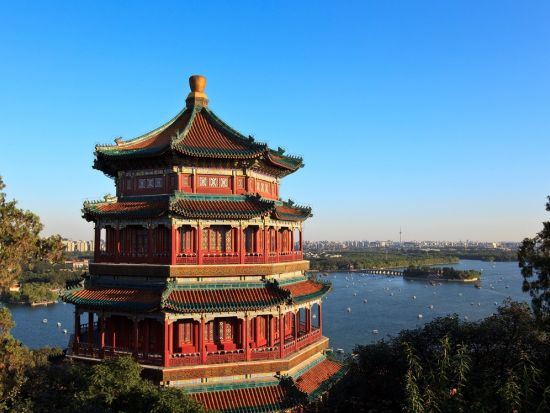 北京動物園（パンダ館）＋頤和園＋万里の長城「居庸関長城」1日観光ツアー！広東料理の昼食付き＜専用車＋日本語ガイド／昼食付／北京発＞