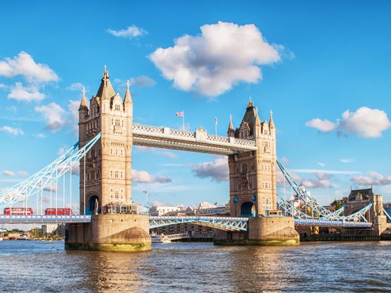 England_London_Tower_Bridge_shutterstock_648686686