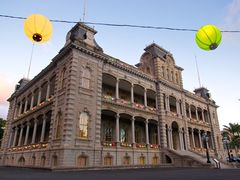 Hawaii_Oahu_Iolani_Palace_building_shutterstock_121837180