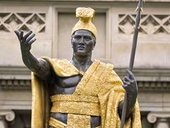 Hawaii_Oahu_King_Kamehameha_shutterstock_180562682