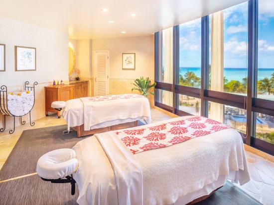 ロミロミマッサージ by ナ・ホオラ・スパ　ラグジュアリー空間で癒やしのひととき　スパ施設も利用可能＜ハイアット・リージェンシー・ワイキキ・ホテル内＞