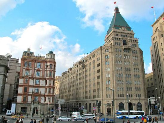 外灘徒歩観光☆歴史ある街並みを解説付きでじっくり巡る！半日観光ツアー＜日本語ガイド／上海発＞