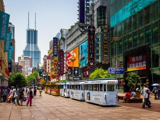 外灘徒歩観光☆歴史ある街並みを解説付きでじっくり巡る！半日観光ツアー＜日本語ガイド／上海発＞