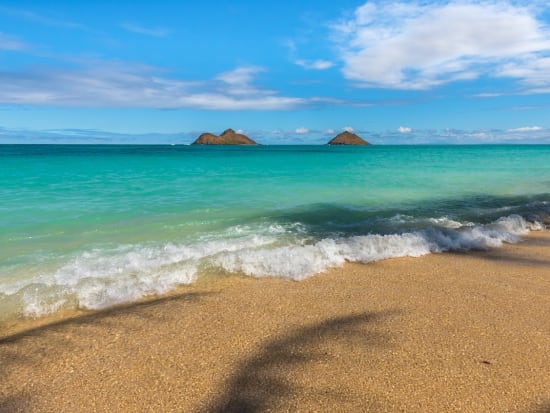 Hawaii_Oahu_Lanikai_beach_shutterstock_745205521
