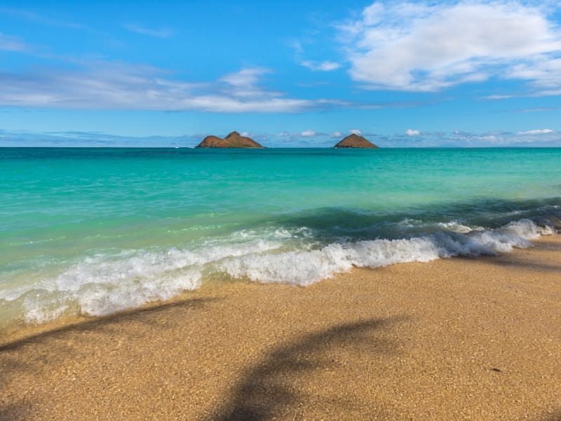 Hawaii_Oahu_Lanikai_beach_shutterstock_745205521