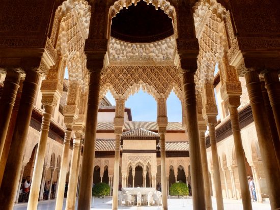 アルハンブラ宮殿 入場チケット事前予約＜日本語オーディオガイド付き／グラナダ発＞