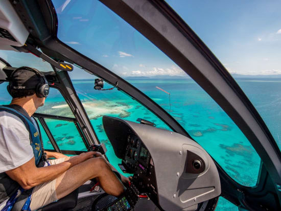 世界遺産グリーン島 ヘリコプター遊覧飛行／グリーン島発着＜クルーズ予約別途要＞