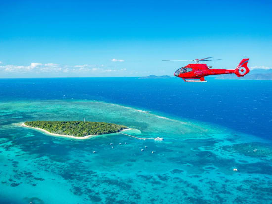 世界遺産グリーン島 ヘリコプター遊覧飛行／グリーン島発着＜クルーズ予約別途要＞