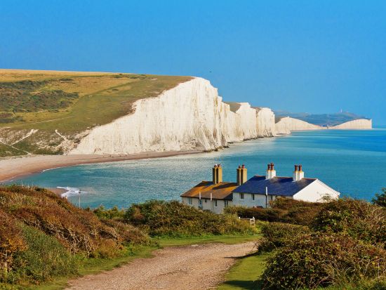 白亜の断崖絶壁 セブンシスターズ 秘密のビューポイントへご案内！選べる観光地 リーズ城 or カンタベリー大聖堂 or ライ＜貸切専用車／日本語／ロンドン発＞