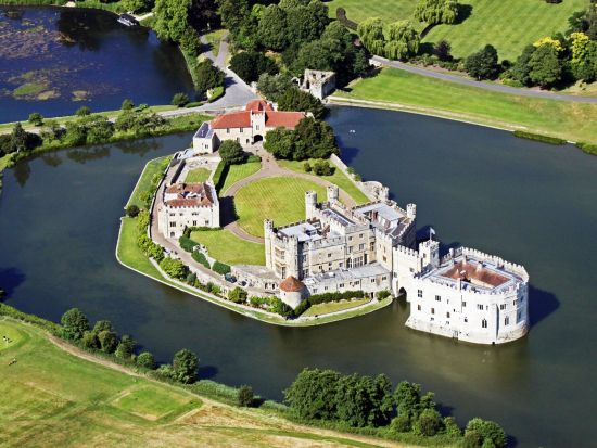 白亜の断崖絶壁 セブンシスターズ 秘密のビューポイントへご案内！選べる観光地 リーズ城 or カンタベリー大聖堂 or ライ＜貸切専用車／日本語／ロンドン発＞