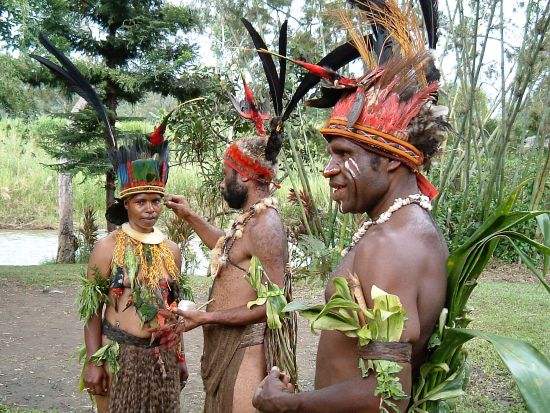 チンブー地方　伝統文化の村を巡る　半日観光ツアー＜英語ガイド付き／ゴロカ発＞