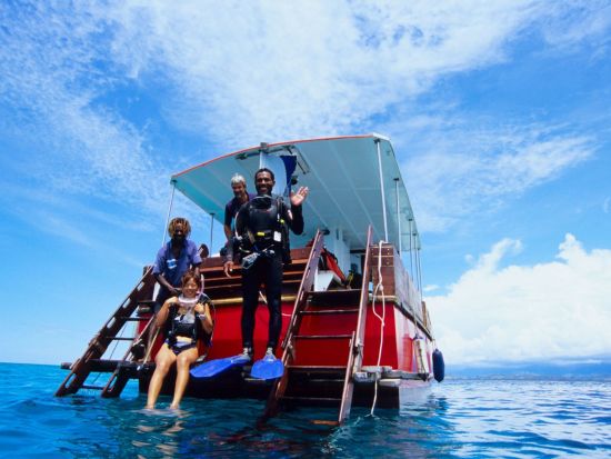 ファンダイビング＜ボート２本＞　英語ガイド付き半日ツアー＜ポートモレスビー発＞