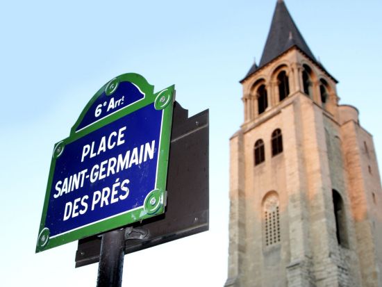 フランス政府公認ガイド貸切観光　パリ街歩き・歴史的建造物までじっくり堪能！ ＜公共交通機関利用／1-6名／約4時間／日本語ガイド＞by Mybus