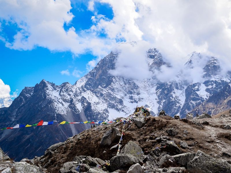 カトマンズ ポカラ周遊 6泊7日ツアー エベレストヘリコプター遊覧付き プライベート 日本語ガイドプラン有 4 5つ星ホテル利用 カトマンズ空港発着 ネパールの観光 オプショナルツアー専門 Veltra ベルトラ