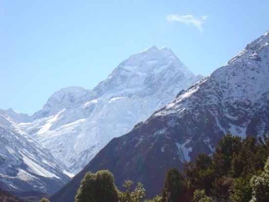 世界遺産マウントクック＋テカポ　大自然を自由に旅する2泊3日　移動以外は自由行動でマイペースな旅をサポート＜英語／選べる発着地／Gray Line社＞