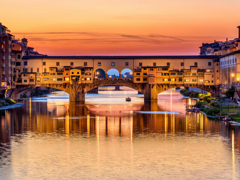 Italy_Florence_Ponte Vecchio_shutterstock_1016913433