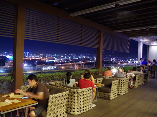 スケープ・スカイデッキ「Scape Skydeck」夜景が楽しめる絶景レストラン 食事券＆事前予約サービス 