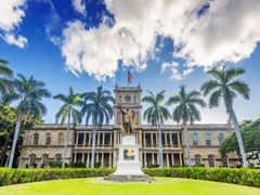 hawaii_oahu_king kamehameha statue
