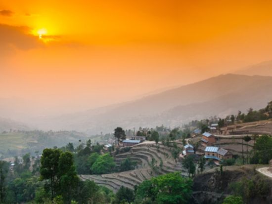 選べる朝日or夕日鑑賞！古都バクタプル＆ヒマラヤの展望台ナガルコット 半日観光ツアー＜プライベート／午前or午後／日本語ガイド／カトマンズ発＞