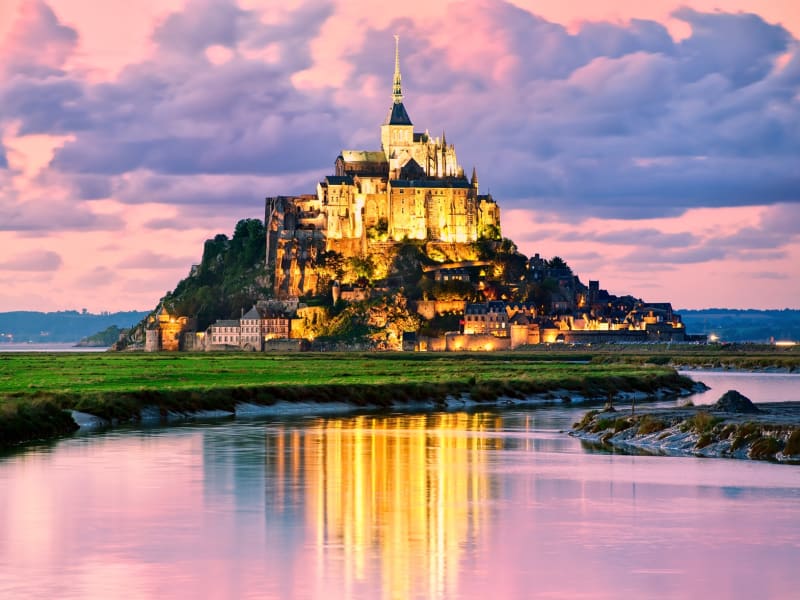 France_Normandy_Mont_Saint_Michel_shutterstock_92438977