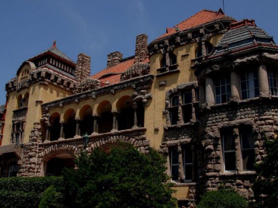 【貸し切りチャーター】2泊3日で巡る青島市内観光ツアー★桟橋＋小魚山公園＋八大関＋迎賓館＜日本語ガイド／昼食付／青島発＞