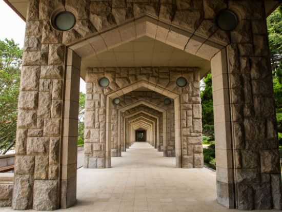 【貸し切りチャーター】2泊3日で巡る青島市内観光ツアー★桟橋＋小魚山公園＋八大関＋迎賓館＜日本語ガイド／昼食付／青島発＞