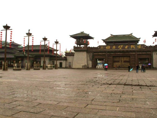 【貸切チャーター】三国志ファンに大人気！三国赤壁古戦場を巡る日帰りツアー＜日本語ガイド／昼食夕食付／武漢発＞