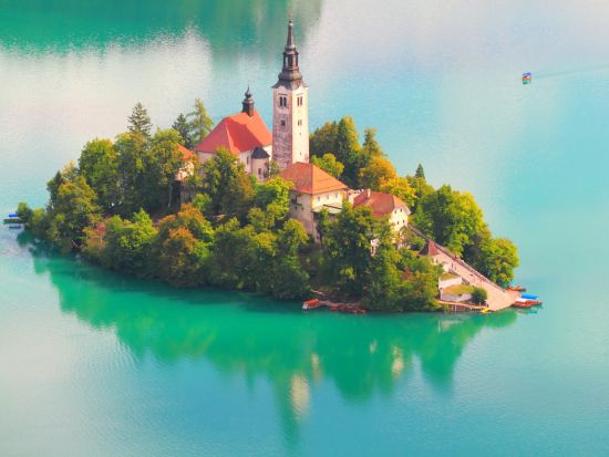 スロベニア 首都リュブリャナ＆ブレッド湖 1日観光ツアー＜英語／ザグレブ発＞