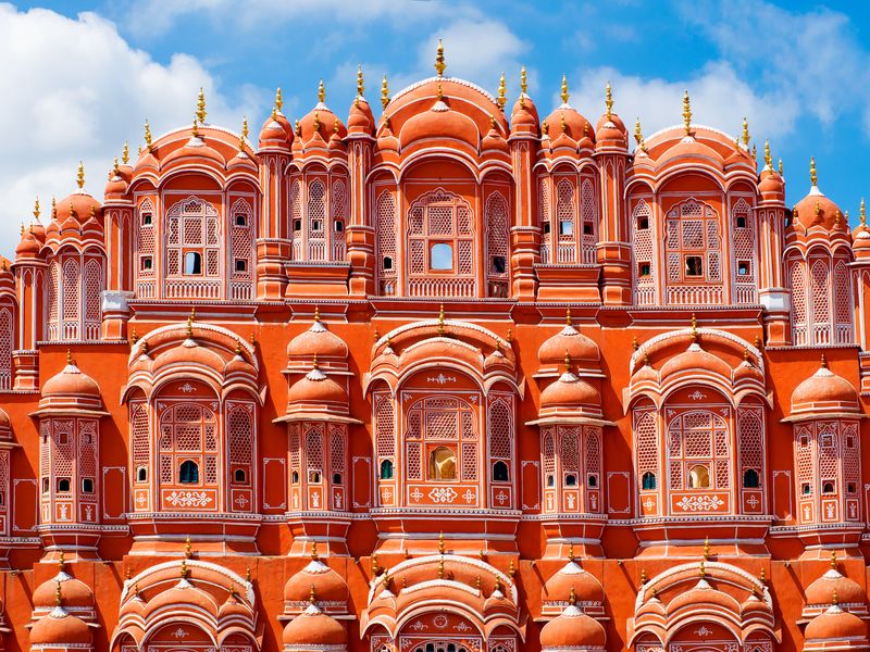 India_Jaipur_Hawa_Mahal_shutterstock_173584238