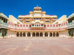 India_Jaipur_City Palace_shutterstock_197619557
