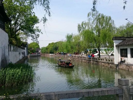 【貸切チャーター】上海発・蘇州1泊2日観光ツアー！京杭大運河+藕園+盤門+拙政園+北寺塔 ☆ミシュラン1つ星の夕食付の美食プラン ＜日本語ガイド／食事付＞