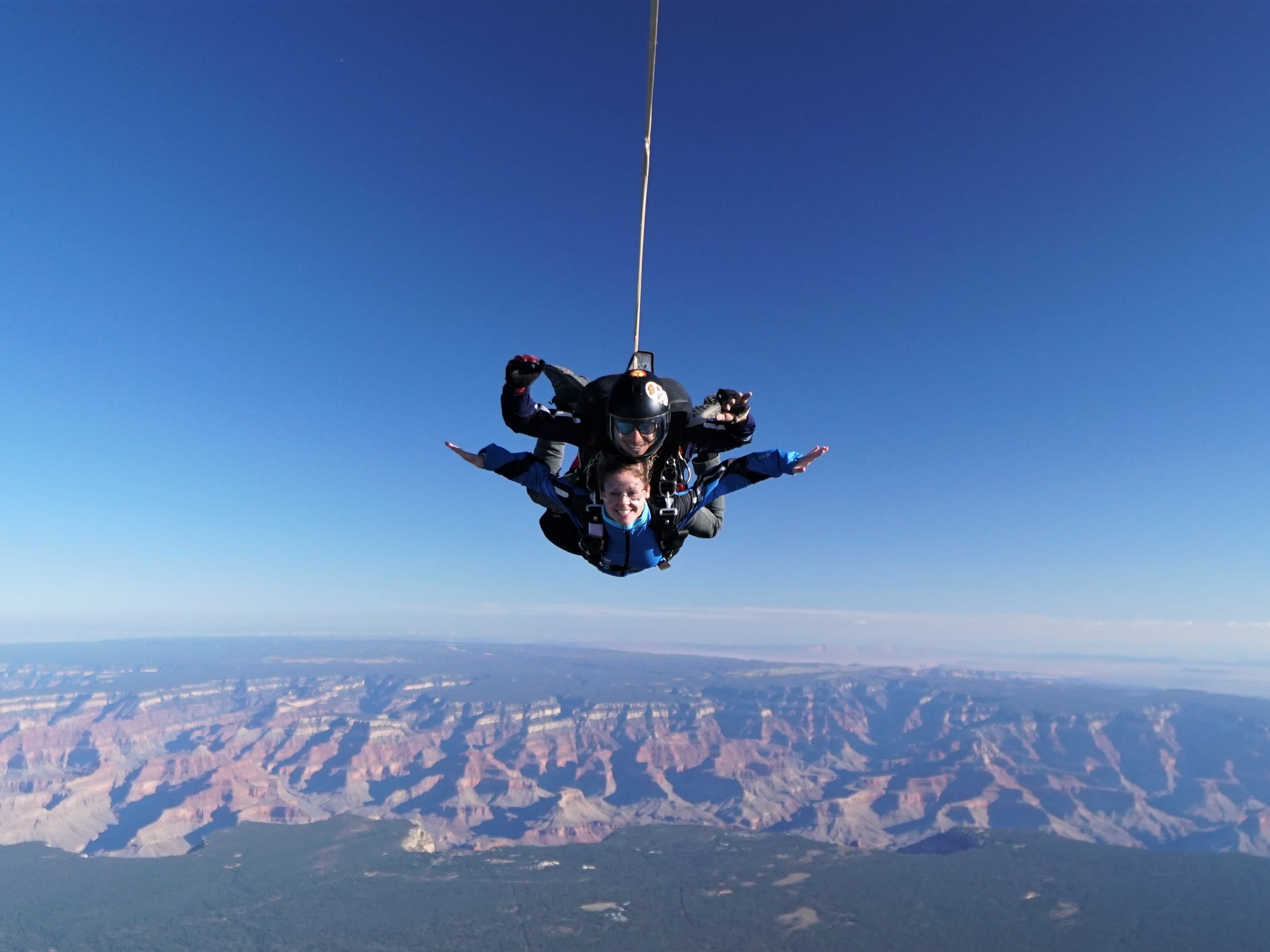 世界遺産グランドキャニオン 上空4 500mからのスカイダイビング 選べる写真 ビデオ撮影プランあり 現地集合 解散 英語 ラスベガスの観光 オプショナルツアー専門 Veltra ベルトラ