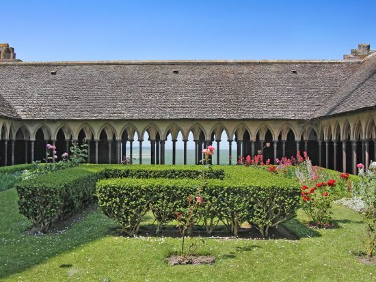 世界遺産モンサンミッシェル プライベートツアー　フランス政府公認日本語ガイドがご案内　修道院入場料込み ＜貸切／2時間／日本語ガイド／現地集合・解散＞