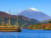 Japan_Kanagawa_Lake Ashi_Ashinoko_Hakone_shutterstock_265320170