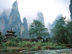 金鞭溪