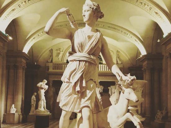 おすすめガイド ソレーヌさんがご案内 ルーブル美術館 半日見学ツアー＜午後／ガイド貸切／日本語ガイド＞