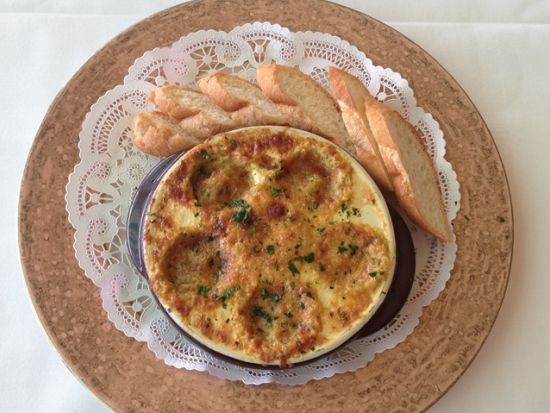 本格フレンチレストラン「ミッシェルズ・アット・ザ・コロニーサーフ」コースディナー＆タンタラスの丘夜景観賞ツアー＜夕＞