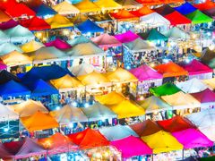 Train Market at Ratchada_shutterstock_633535481