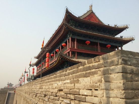 西安1日観光ツアー　兵馬俑＋漢陽陵博物館＋城壁　漢服体験や太極拳体験、足裏マッサージ付！＜貸切／懐石料理／日本語ガイド／西安発＞