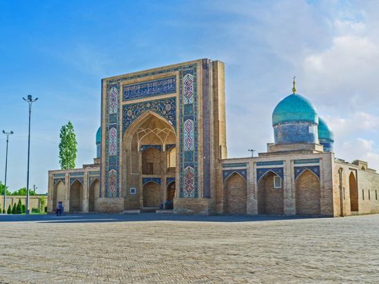 【プライベート】タシュケント終日市内観光ツアー ＜日本語ガイド／送迎付き＞ ※1名参加可能