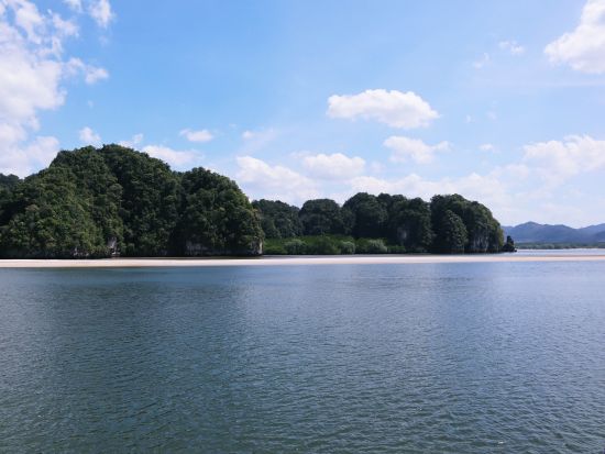 【クラビ発】アオターレンでシーカヤック探検ツアー！大自然に挑む冒険家気分♪＜ランチ＆送迎付き／半日or1日／日本語or英語ガイド＞