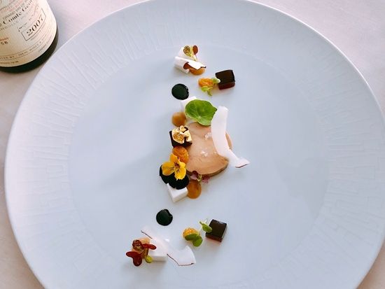 ラ・メール　食事券＆事前予約　オーシャンフロント・フレンチ・レストランでエレガントな夜を演出＜夕食／ハレクラニ内＞