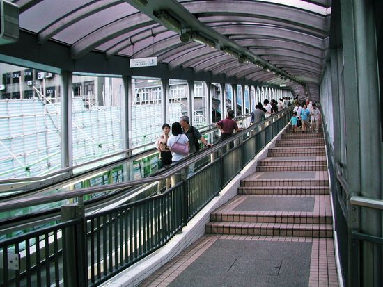 P1010035ヒルサイドエスカレーター