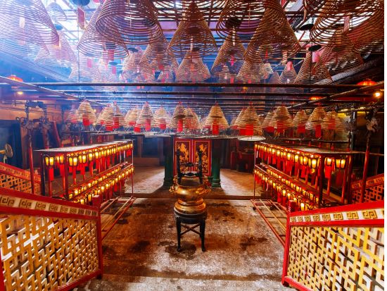 列車で行く！香港オールドセントラル食べ歩きツアー＜日本語ガイド／朝食付／往復列車チケット込／広州発着＞