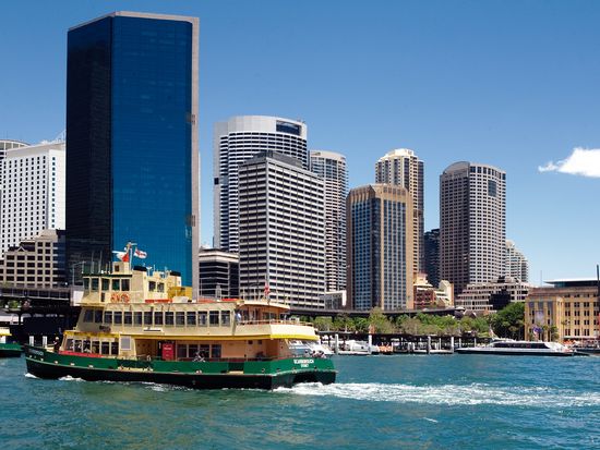 Australia_Sydney_Ferry_shutterstock_598077269